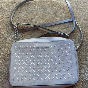 Michael Kors Cross body in Pearl Gray NWT